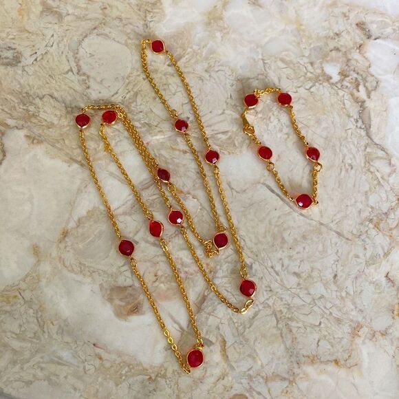 New Gold Tone & Faux Rubies Necklace & Bracelet Set - Picture 4 of 5